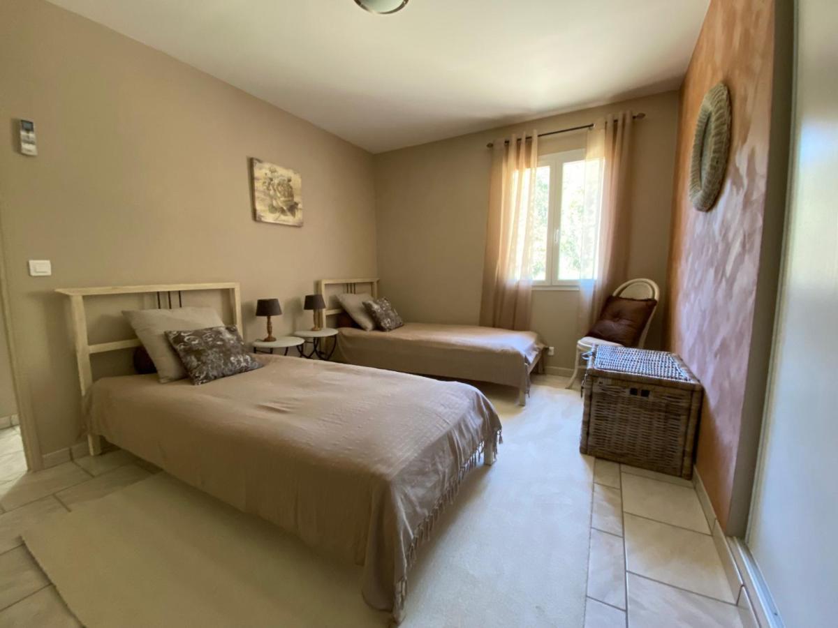 לינה וארוחת בוקר Entrecasteaux L'Eveil En Provence מראה חיצוני תמונה