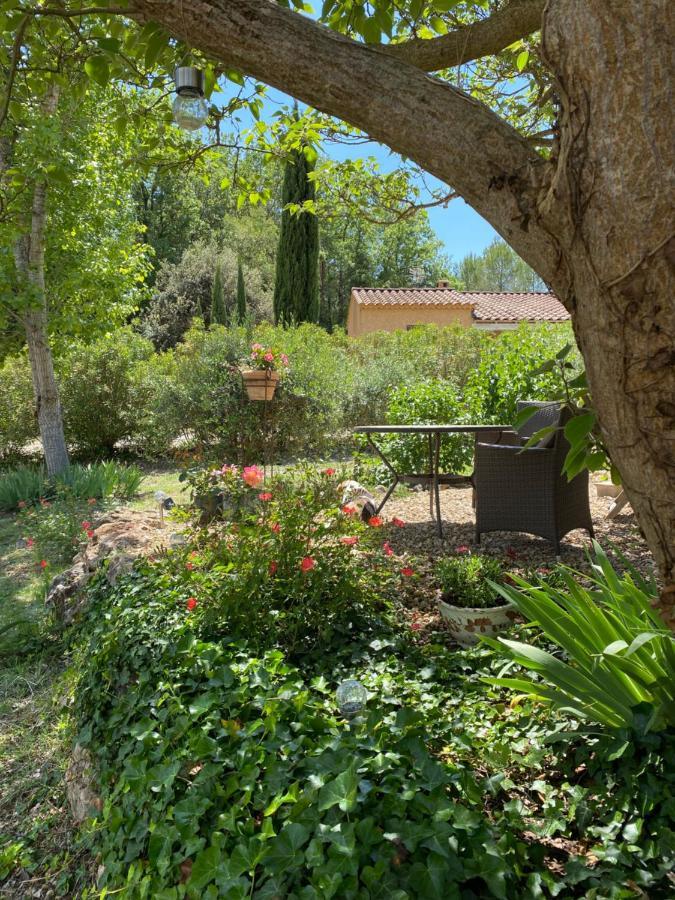 לינה וארוחת בוקר Entrecasteaux L'Eveil En Provence מראה חיצוני תמונה