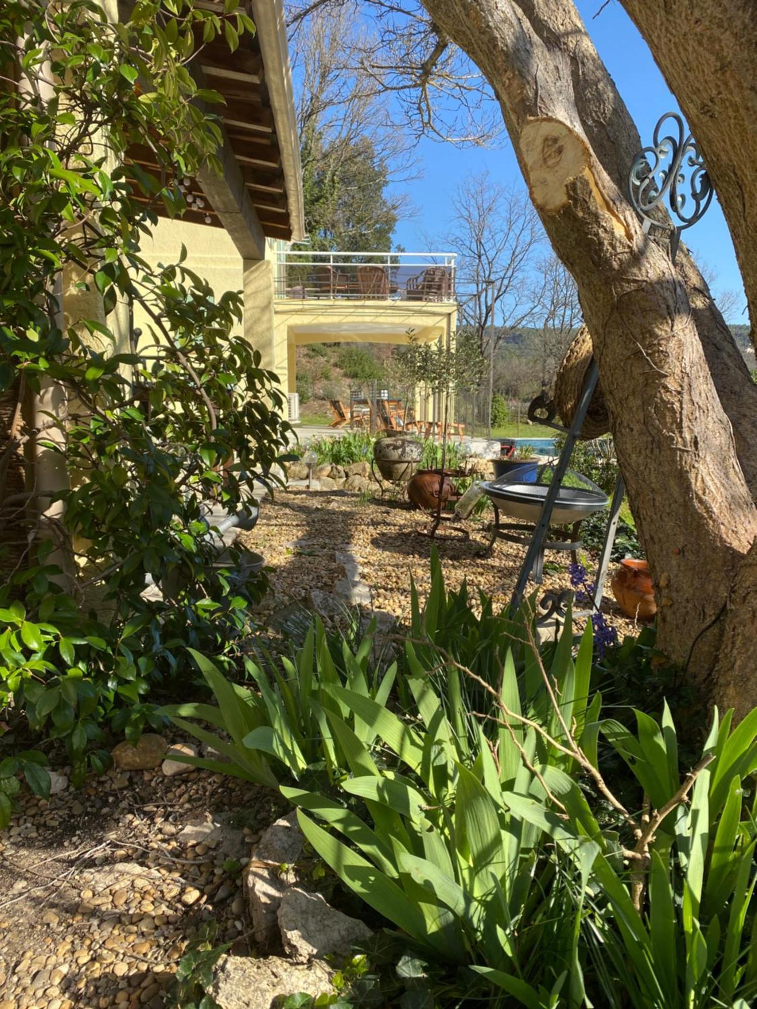 לינה וארוחת בוקר Entrecasteaux L'Eveil En Provence מראה חיצוני תמונה